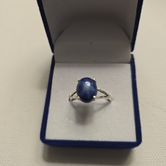 COSTUME JEWLERY Glamorous Lab Made Blue Star Sapphire On Silver Band Size 8.25 - Picture 13 of 13